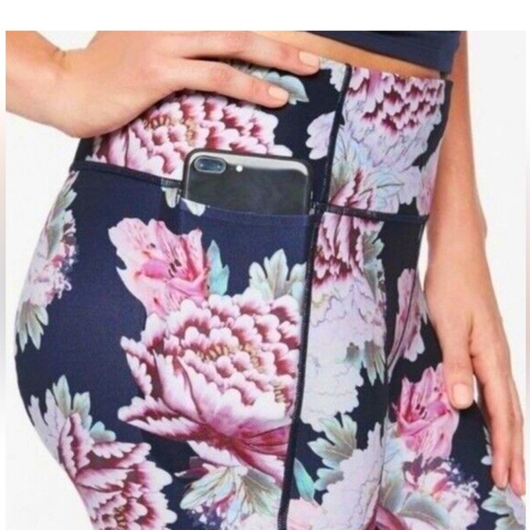 Athleta Free Run 7/8 tight - Picture 7 of 7